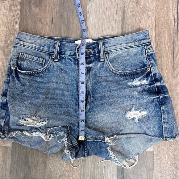 ❄️ PISTOLA Ale Frayed Hem Distressed Denim Shorts - Picture 8 of 10